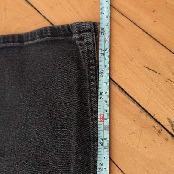 Levi's Black Mid-Rise Jeans - Picture 5 of 7
